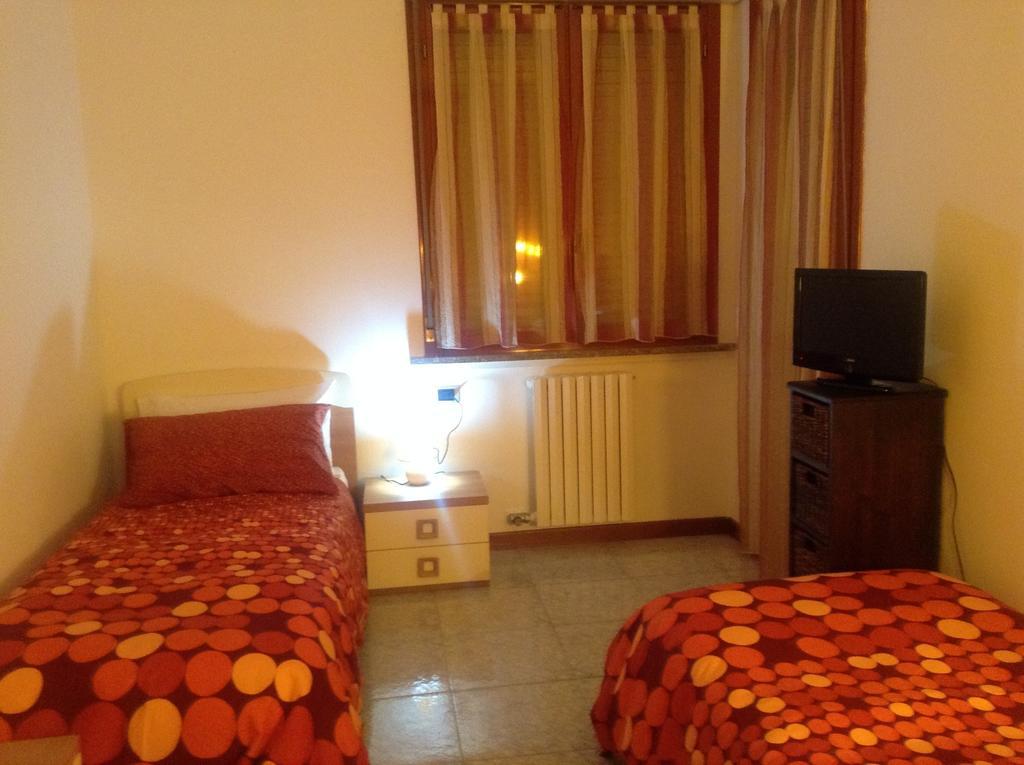B&B Humana Rozzano Rom bilde